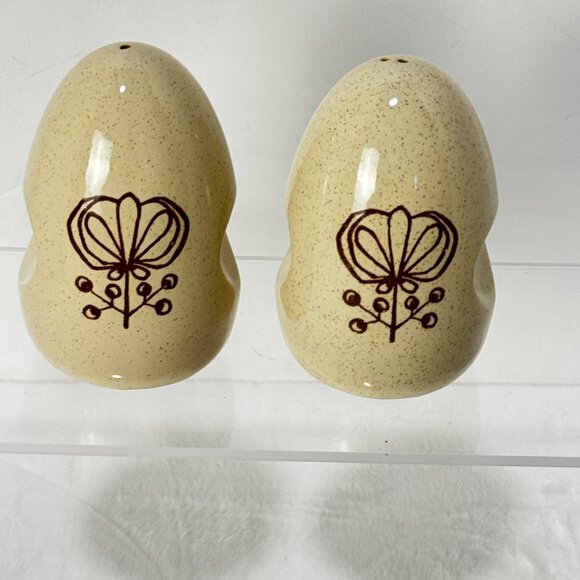 MCM Pomegranate by Franciscan Duet Earthenware Short Salt & Pepper Shakers 1950' - Picture 6 of 12
